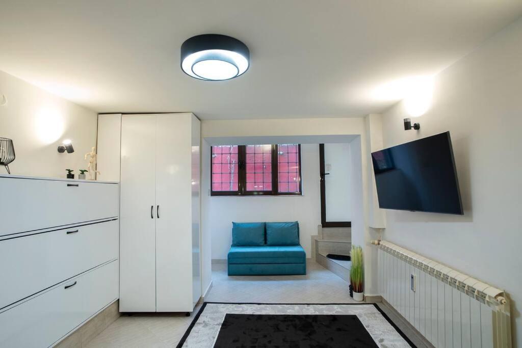 Studio With Courtyard Just Steps Away Vitosha Str Sofia Exteriör bild